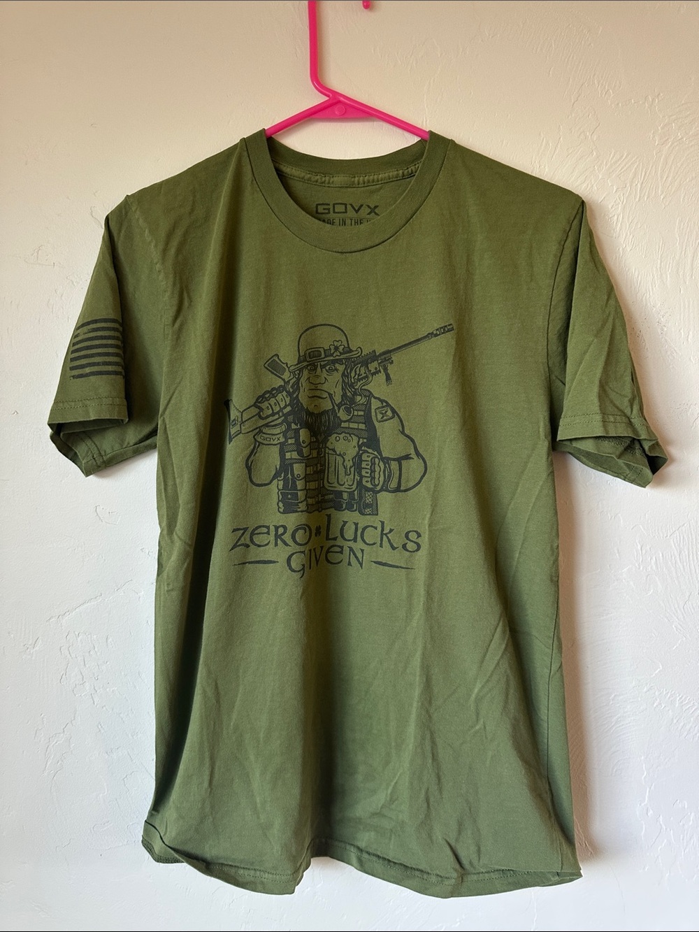 Men's Organic Cotton Olive Graphic Short Sleeve Tee